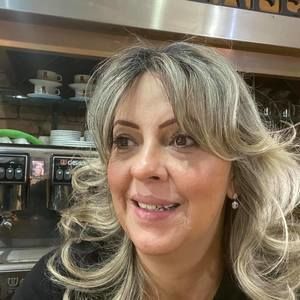 Meet your Posher, Adriana